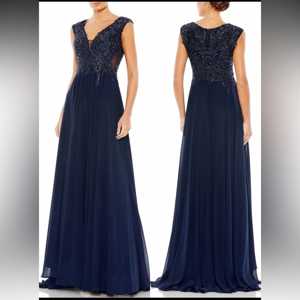 NEW Mac Duggal Navy Blue Sequined Applique Empire Waist Flowy Gown Size 8 $598